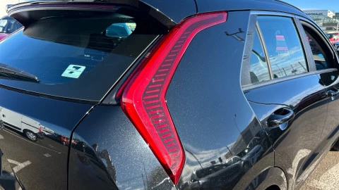 Kia Niro 1.6 GDi HEV 95kW (129CV) Drive