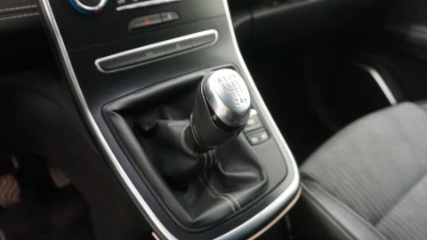 Renault Grand Scénic Zen TCe 103 kW (140CV) GPF MY2021