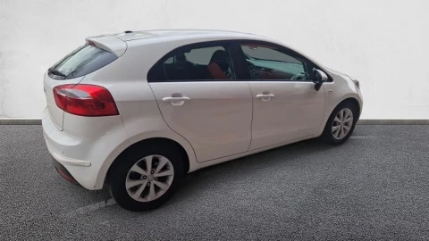Kia Rio 1.2 CVVT 85cv Concept