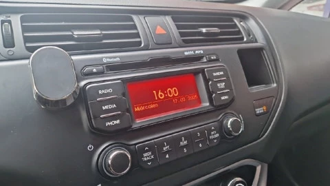 Kia Rio 1.2 CVVT 85cv Concept