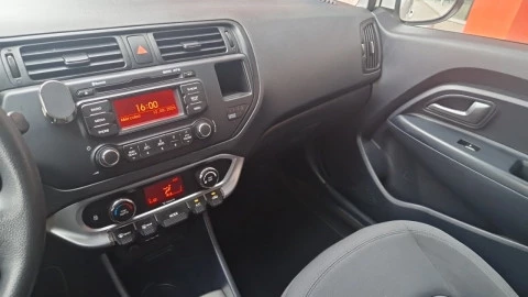 Kia Rio 1.2 CVVT 85cv Concept