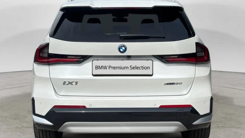BMW Serie iX1 30 xDrive xLine