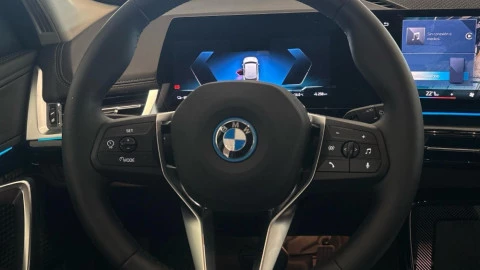 BMW Serie iX1 30 xDrive xLine