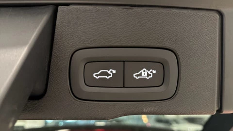 Volvo XC60 T6 Recharge Plus Dark AWD Auto 257 kW (350 CV)