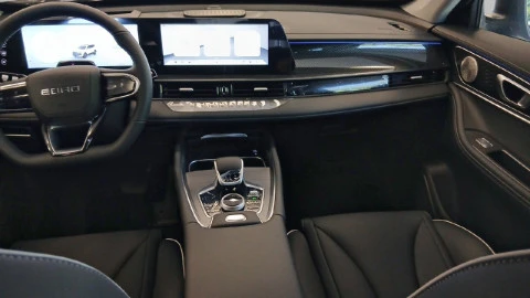 EBRO S700 1.5 TGDI PHEV Luxury E-CVT