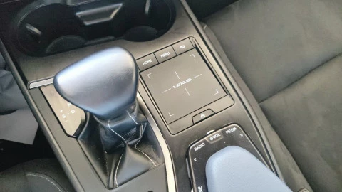 Lexus UX 2.0 250h Executive