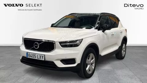 Volvo XC40 T2 Momentum Core 95 kW (129 CV)