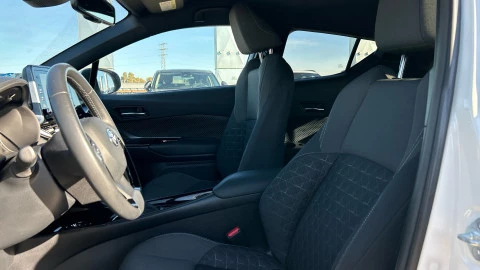 Toyota C-HR 2.0 180H Advance