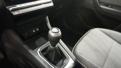 Renault Captur techno Eco-G 100cv (74 kW)