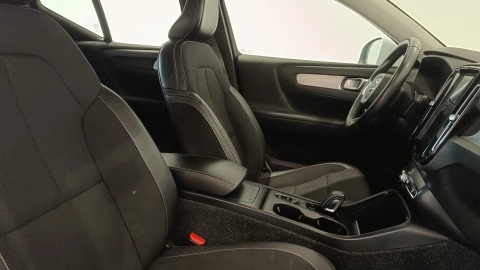 Volvo XC40 2.0 D3 Business Plus Auto