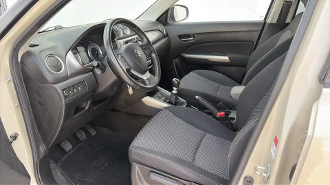 Suzuki Vitara  1.4T GLE 2WD