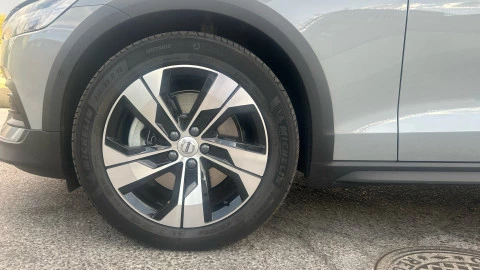 Volvo V60 Cross Country B4 D Cross Country Plus AWD Auto 145 kW (197 CV)