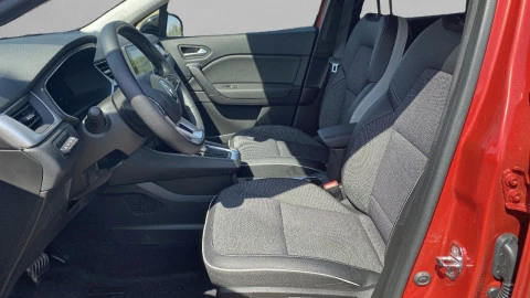 Renault Captur zen fast track E-Tech PHEV 117kW