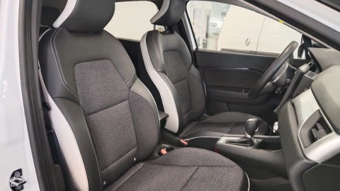 Renault Captur Fast Track E-TECH PHEV 160cv