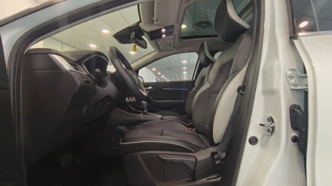 Renault Captur Fast Track E-TECH PHEV 160cv