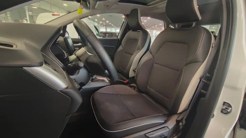 Renault Captur Fast Track E-TECH PHEV 160cv