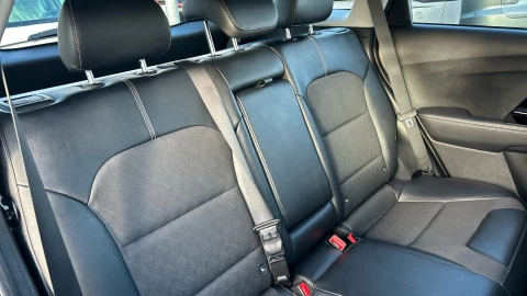 Kia Niro 1.6 GDi HEV 104kW (141CV) Drive