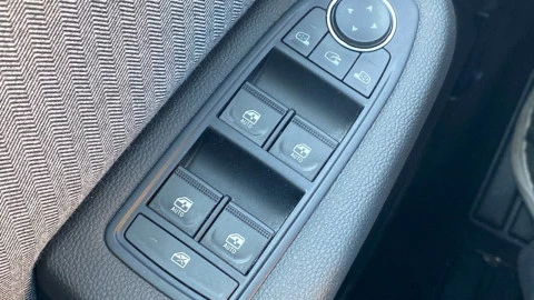 Renault Clio techno Eco-G 100cv (74kW)