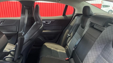 Volvo S60 B4(G) FWD Core Auto