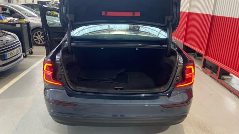 Volvo S60 B4(G) FWD Core Auto