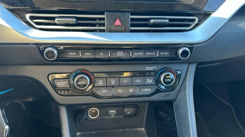 Kia Niro 1.6 GDi HEV 104kW (141CV) Drive