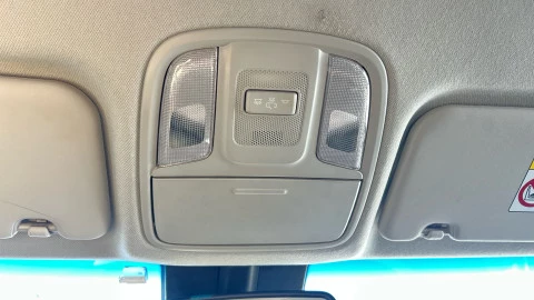 Kia Niro 1.6 GDi HEV 104kW (141CV) Drive