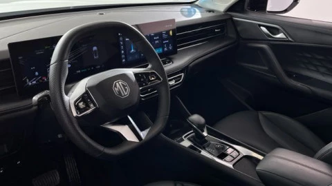 MG HS 1.5T PLUG IN HYBRID LUXURY