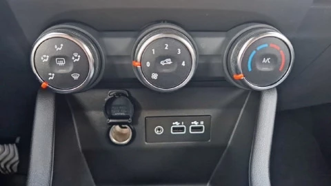 Renault Clio Evolution TCe 90 (67kw)