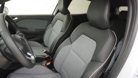 Renault Clio Techno TCe 90 (67kw)