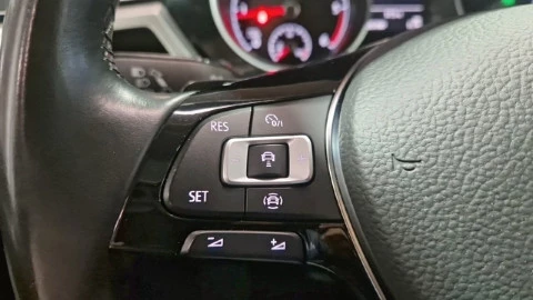 Volkswagen Touran Advance 1.6 TDI BMT DSG