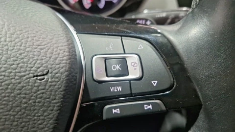 Volkswagen Touran Advance 1.6 TDI BMT DSG