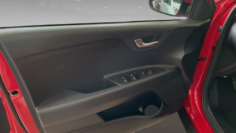 Kia Stonic  1.0 T-GDI MHEV IMT 100 CV