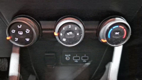 Renault Clio Business Blue dCi 63 kW (85CV)