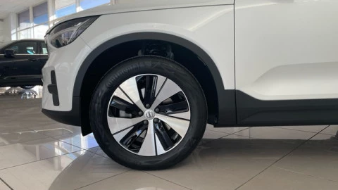 Volvo XC40 B3 G Core Auto 120 kW (163 CV)