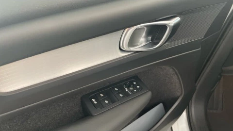 Volvo XC40 B3 G Core Auto 120 kW (163 CV)