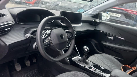 Peugeot 208 Allure Puretech 100