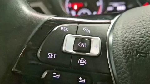 Volkswagen Touran Business 2.0 TDI 90kW (122CV)