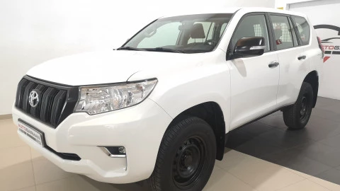 Toyota Land Cruiser 2.8 D-4D GX Toyota Land Cruiser 2.8 D-4D GX