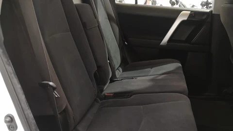 Toyota Land Cruiser 2.8 D-4D GX