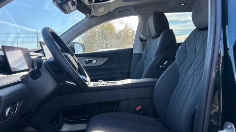 EBRO S800 1.6 TGDI Luxury 7 DCT