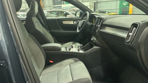 Volvo XC40 B3 G Core Auto 120 kW (163 CV)