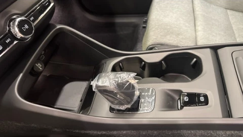 Volvo XC40 B3 G Core Auto 120 kW (163 CV)