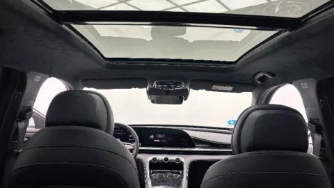 Omoda 9 OMODA 9 1.5 TGDI SHS PREMIUM DHT 5P