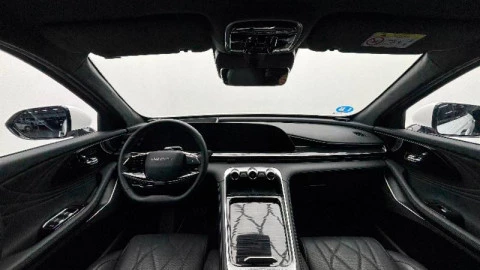 Omoda 9 OMODA 9 1.5 TGDI SHS PREMIUM DHT 5P