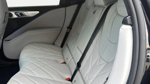 BMW XM 50e 350 kW (476 CV)