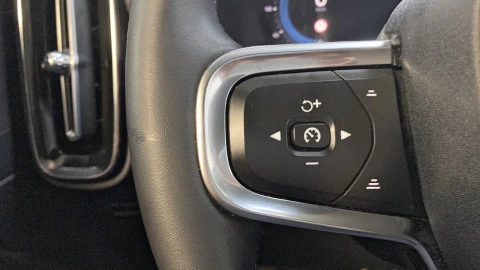 Volvo XC40 2.0 B3 G Core Auto