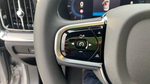 Volvo S60 B4(G) FWD Plus Dark Auto