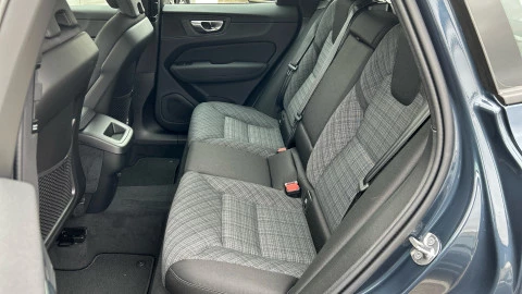 Volvo XC60 B5 G MHEV Core AWD Auto 184 kW (250 CV)