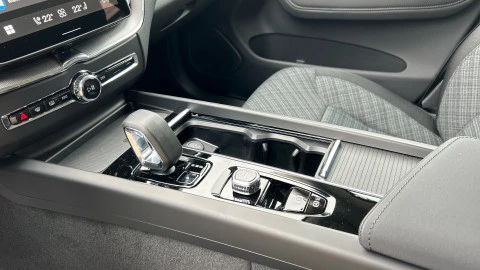 Volvo XC60 B5 G MHEV Core AWD Auto 184 kW (250 CV)