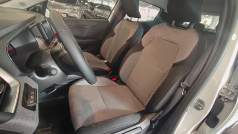 Renault Clio Evolution TCe 90 (67kw)